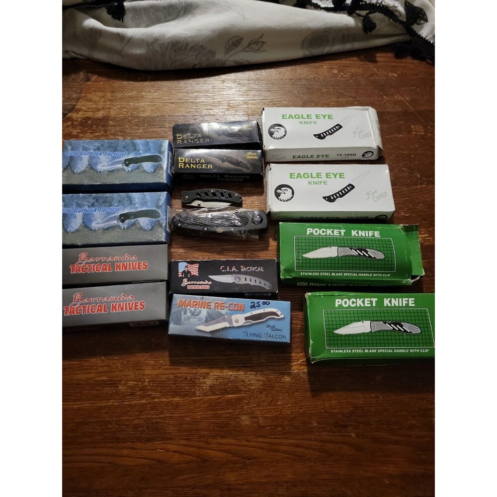 Frost Cutlery Flying Falcon Barracuda Tactical Pocket Knifes Knife Vtg Lot of 16